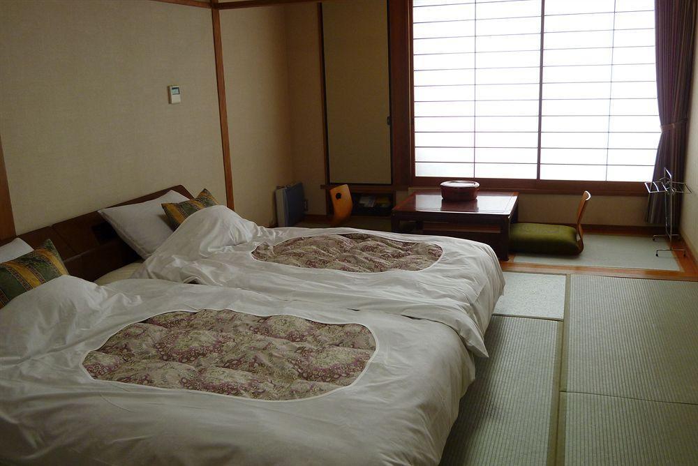 Miyajima Hotel New Kotobuki Хацукаїті Екстер'єр фото